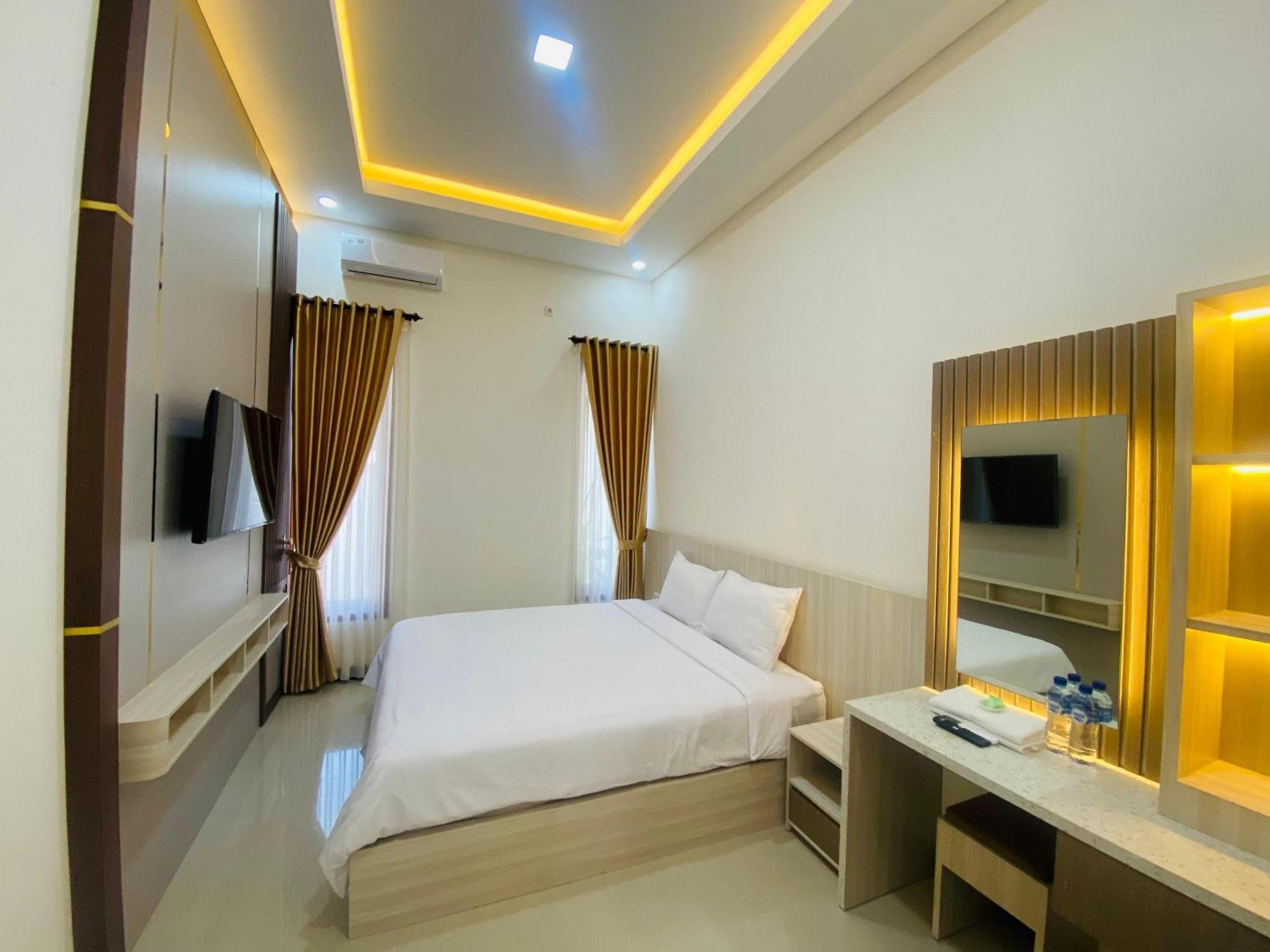 Kanggo Riko Family Homestay Mitra Reddoorz Banyuwangi  Extérieur photo