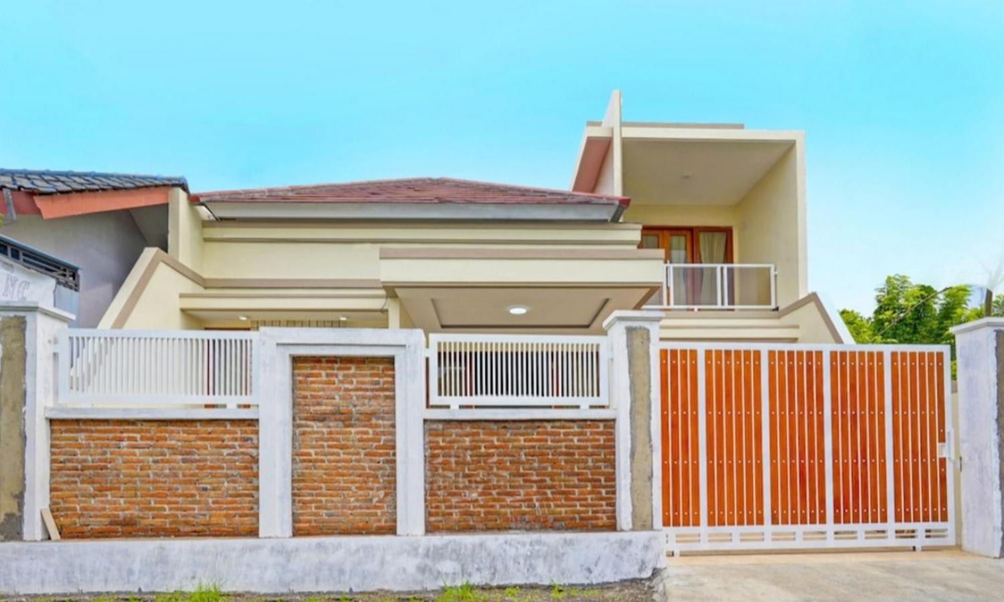 Kanggo Riko Family Homestay Mitra Reddoorz Banyuwangi  Extérieur photo